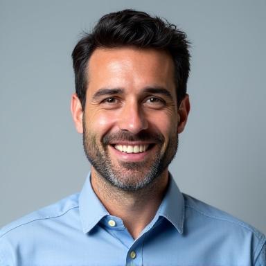 Ritratto professionale di Marco Verdi, Specialista in Gestione Investimenti di Confluenza Finanza